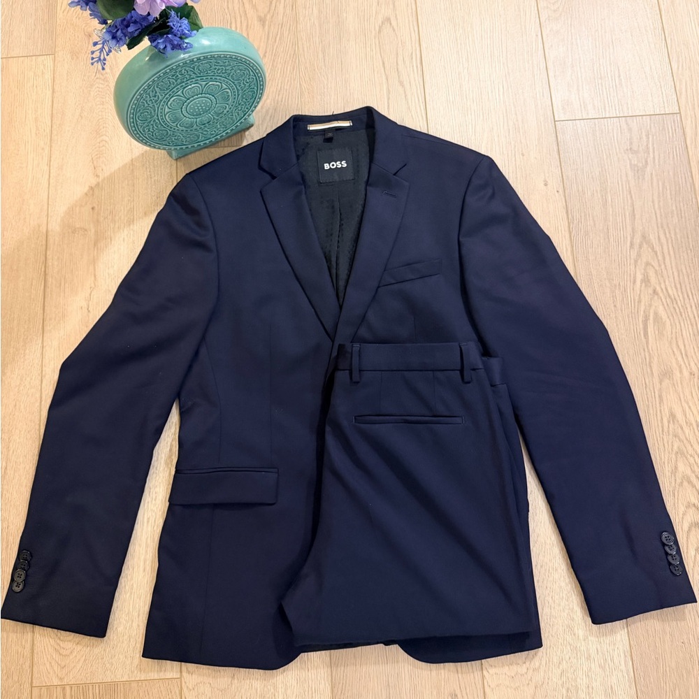 Boss Navy Blue Two-Button Suit set Size US36R Blazer and Pant US32R - Picture 4 of 16